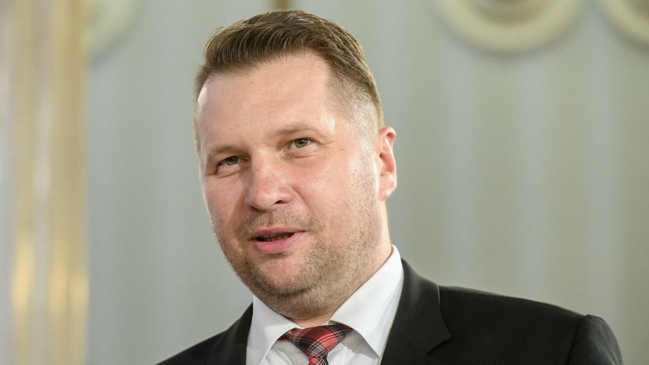 Lockdown. Przemysław Czarnek: w szkołach jest bezpiecznie