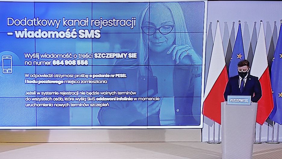 Szczepienia na COVID. Zabrakło szczepionek dla seniorów. Wojewoda dolnośląski apeluje o pozostanie w domach