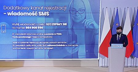 Szczepienia na COVID. Zabrakło szczepionek dla seniorów. Wojewoda dolnośląski apeluje o pozostanie w domach