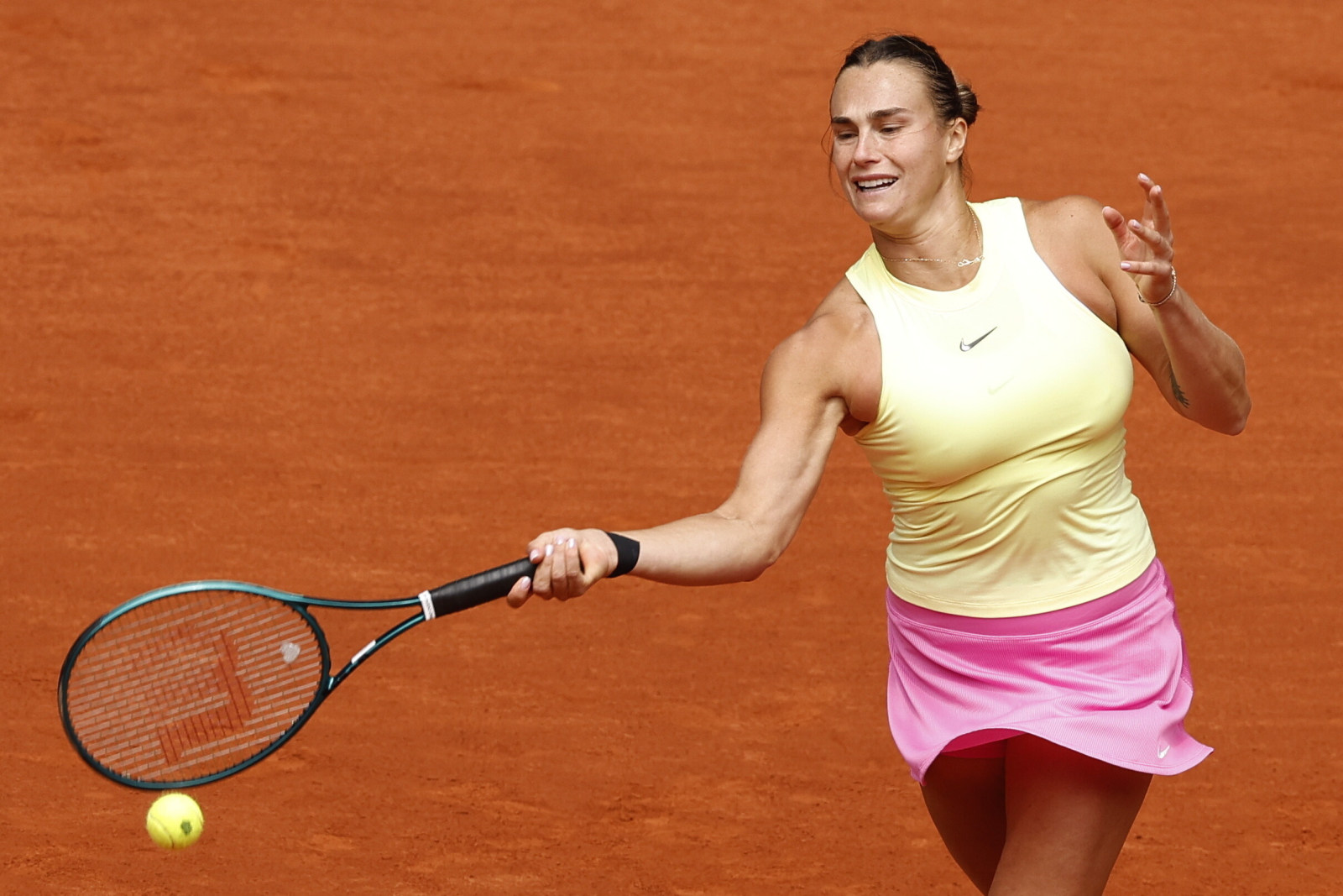 Le premier set a été surclassé.  Plus tard, les problèmes de Sabalenka ont commencé