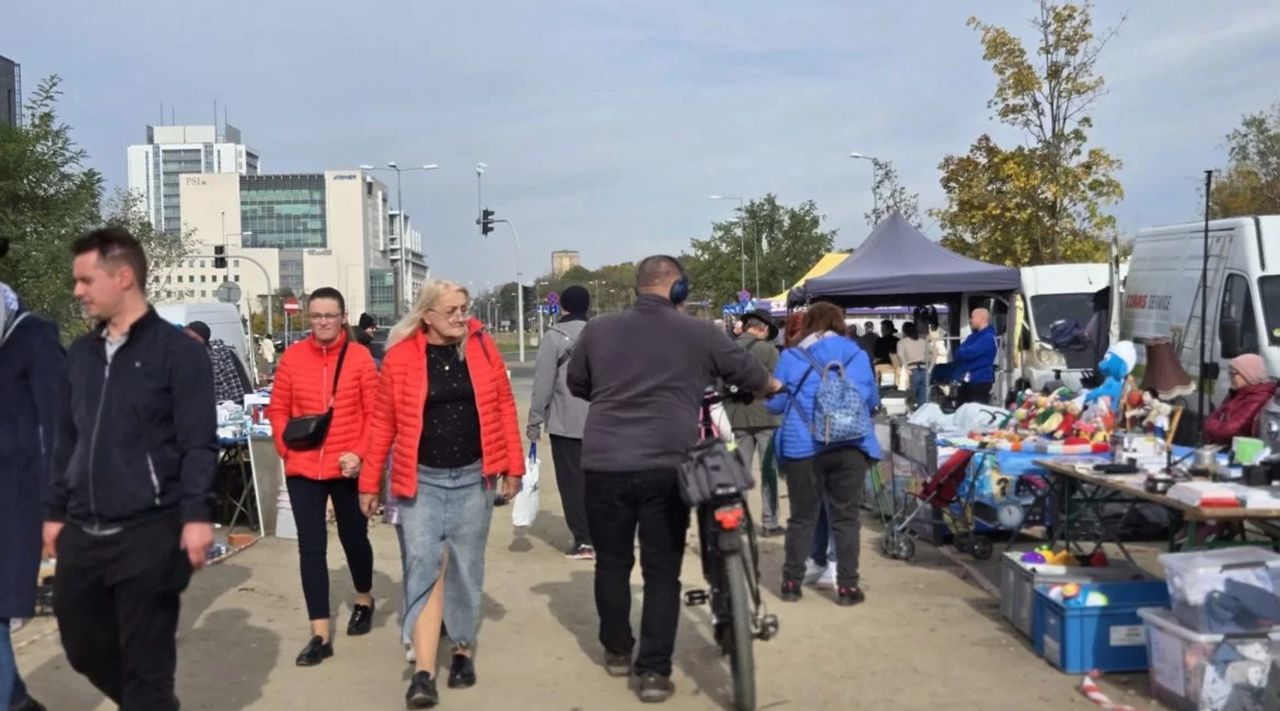 Poznań: Niedzielny Targ w nowej lokalizacji. Entuzjazm kupujących, krytyka mieszkańców