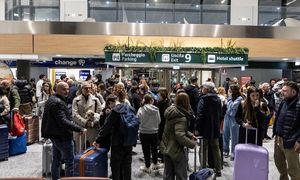 Ambasada ostrzega turystów. "Wysokie ryzyko odwołania lotów"