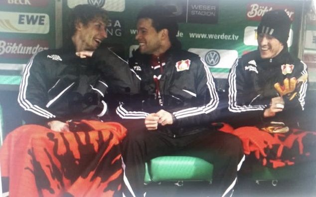 Tomasz Bobel z prawej. W środku Michael Ballack - 98-krotny reprezentant Niemiec