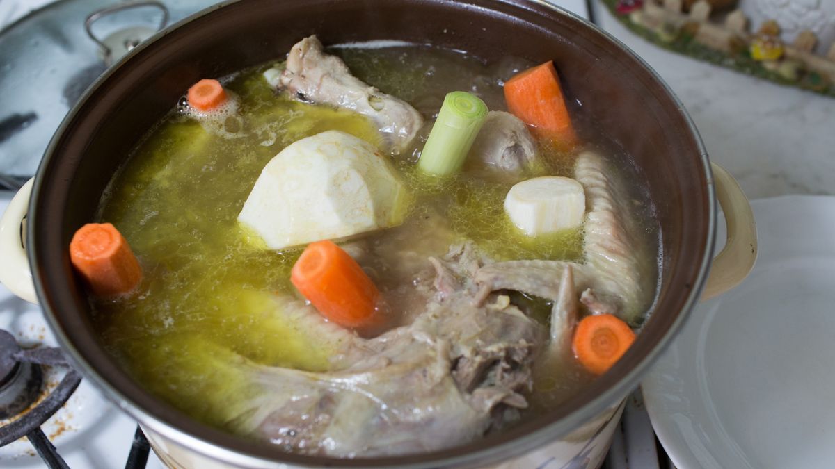 Porady, jak ugotować idealny rosół