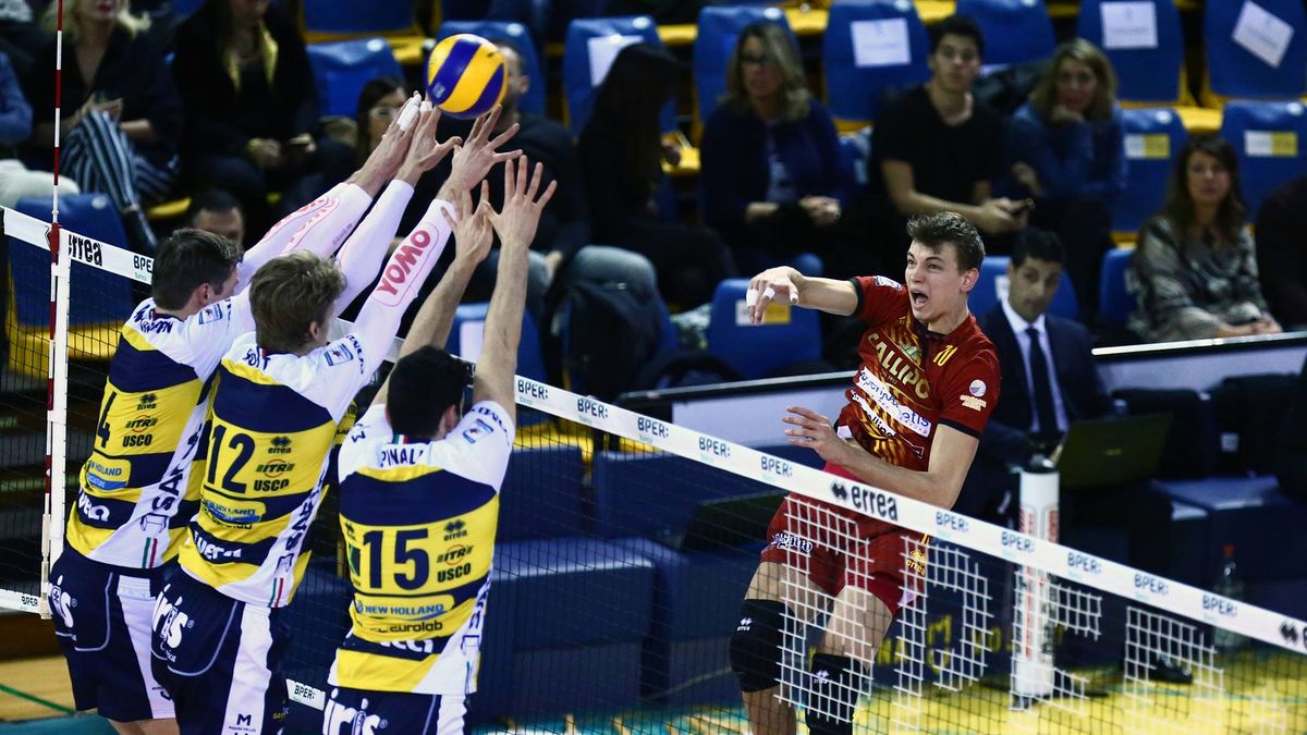 Materiały prasowe / Tonno Callipo Vibo Valentia / Foschi / Damian Domagała (Tonno Callipo Vibo Valentia) w ataku