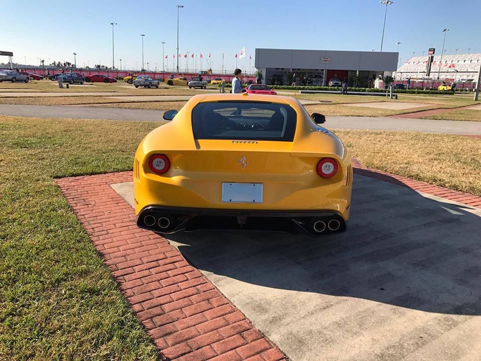 Źródło: Ferrari F12tdf via Facebook