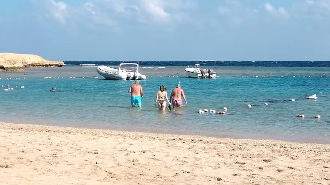 Kąpiel tylko w grupach. W Egipcie drżą o turystów