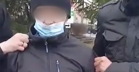 Krosno. Łowcy pedofilów w akcji. Obywatelskie zatrzymanie na stacji PKP