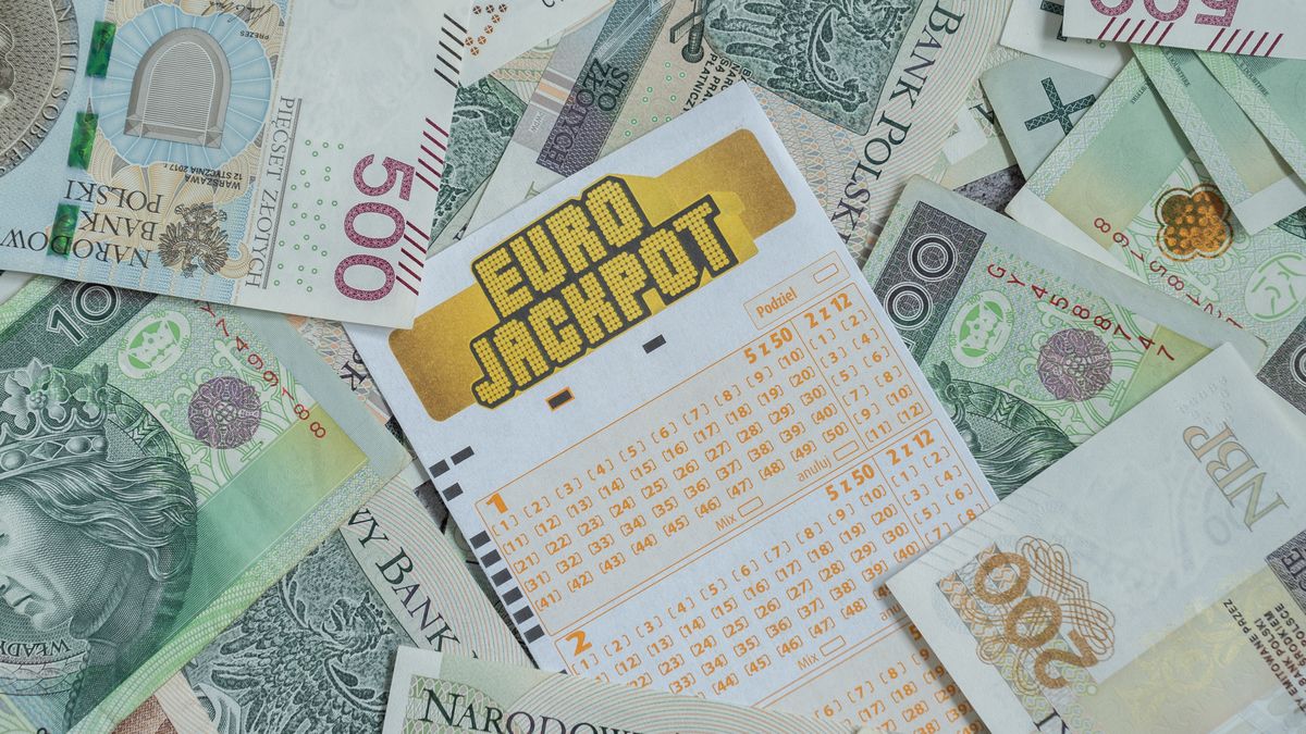 Dostanie wysoki przelew z Eurojackpot.