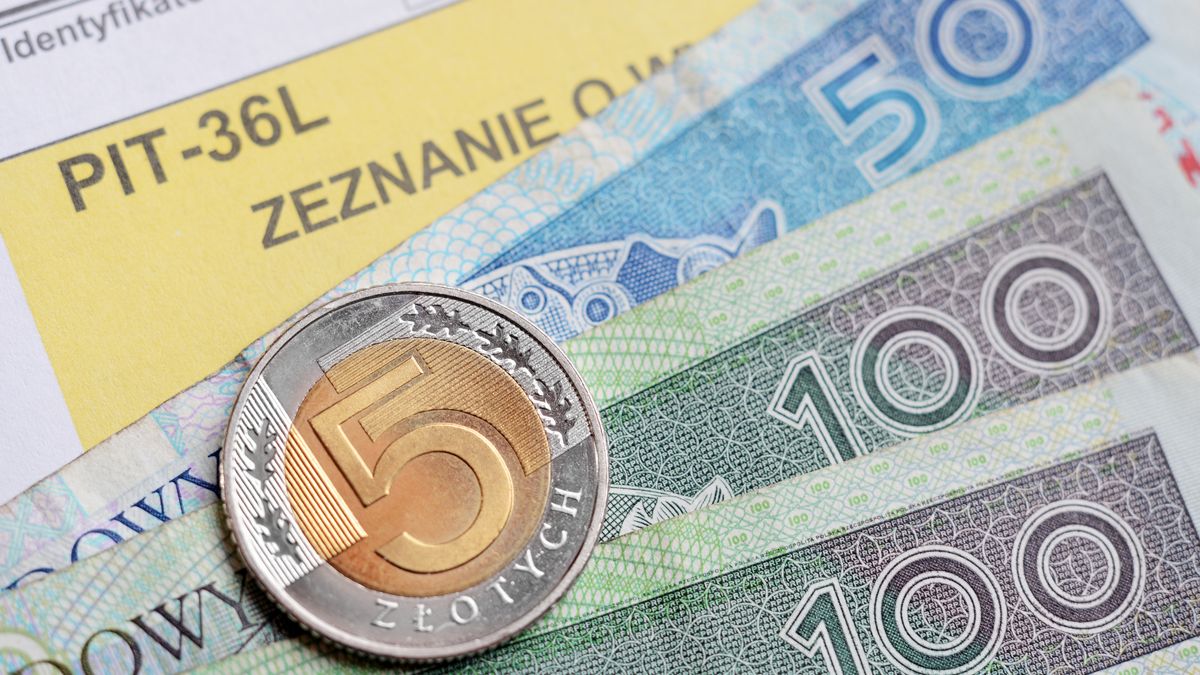 Tomasz Warszewski
podatek, strata, zloty, pit, polska, polski, kasa, banknot, zlotowka, bilon, rachunek, obliczanie, monety, pln, deficyt, bank, biznes, finanse, inwestycja, kolor, kultura, przychód, market, narodowy, papier, podejmowania, powodzenie, waluta, wymiana, wzór, znak, polskie, banknoty, wynagrodzenie, vat, zakupy, formularz, pit-36