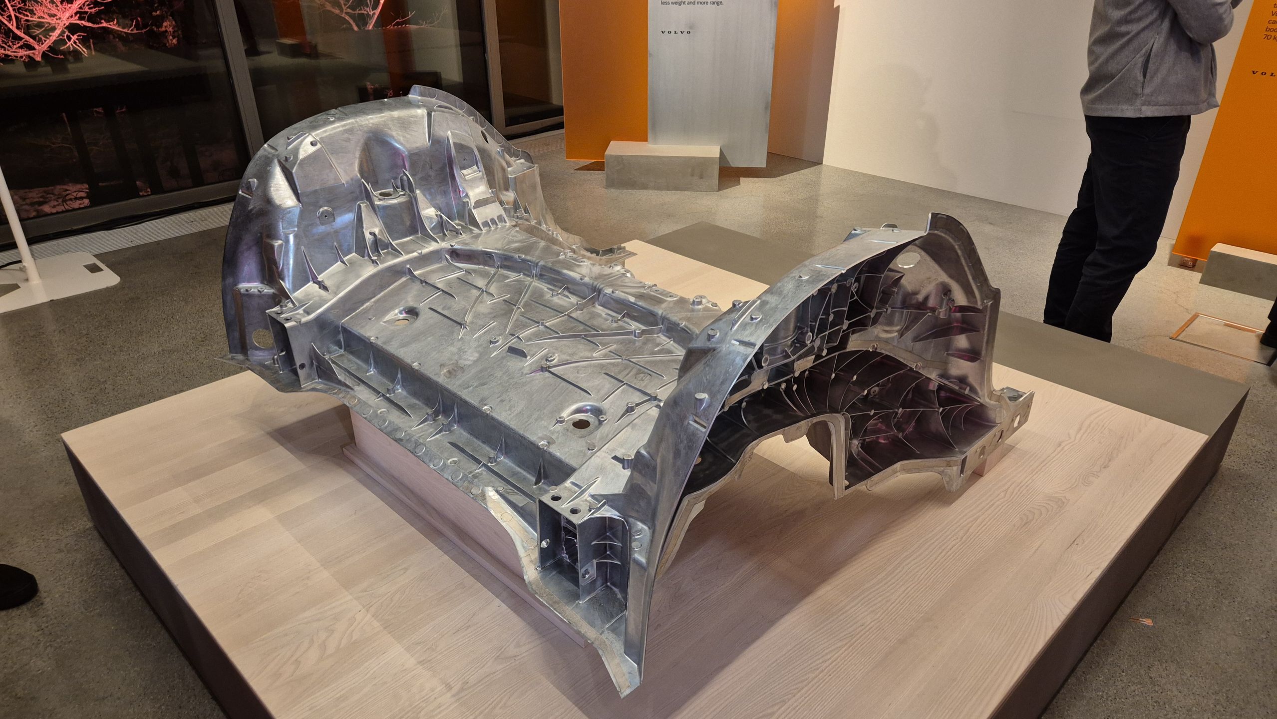 Volvo EX60 Cross Country