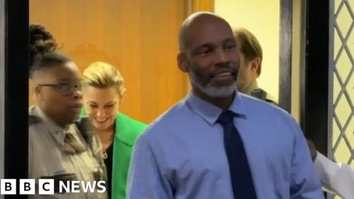 Niesłusznie skazany za morderstwo. Wyszedł na wolność. 