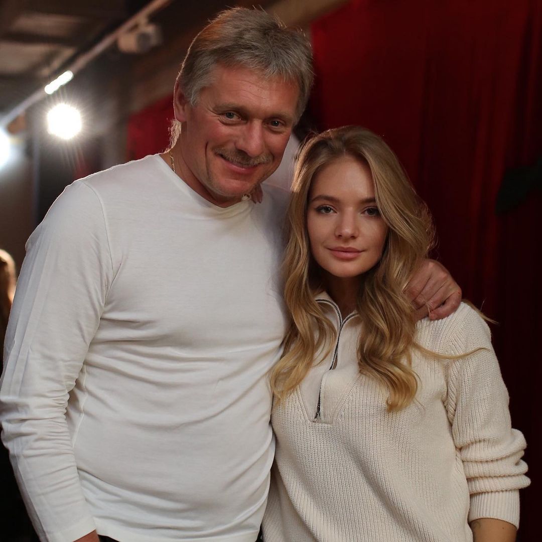 Córka Pieskowa dorobiła się w trakcie wojny. Padają wielkie kwoty