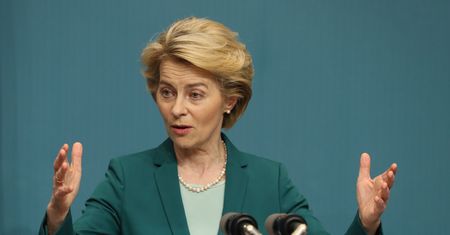 Mechanizmu warunkowości na razie nie będzie. KE czeka na wyrok