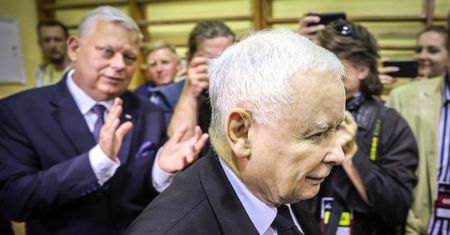 Wiatraki zdmuchną kasę z KPO? Rozłam w klubie PiS. "Brakuje głosu szefa"