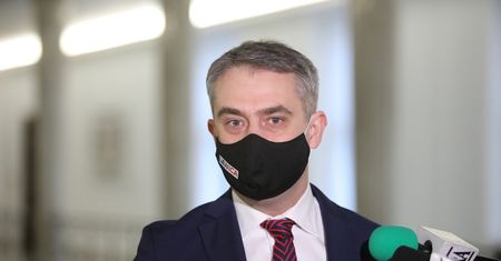 Chaos ze szczepieniami. "Błąd systemu, to błąd rządu". Lewica składa wniosek do NIK