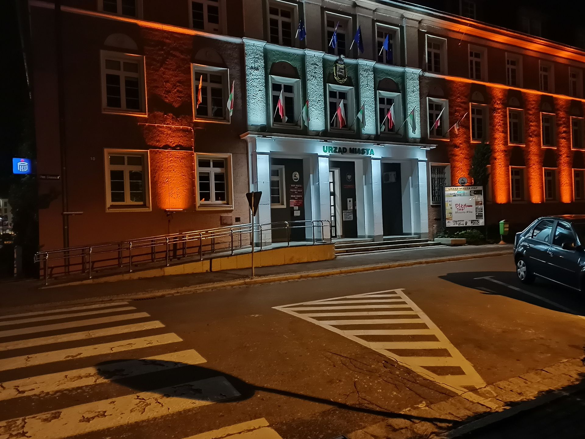 Taniej, ale i bardziej nijako. Test OPPO Reno 3 78