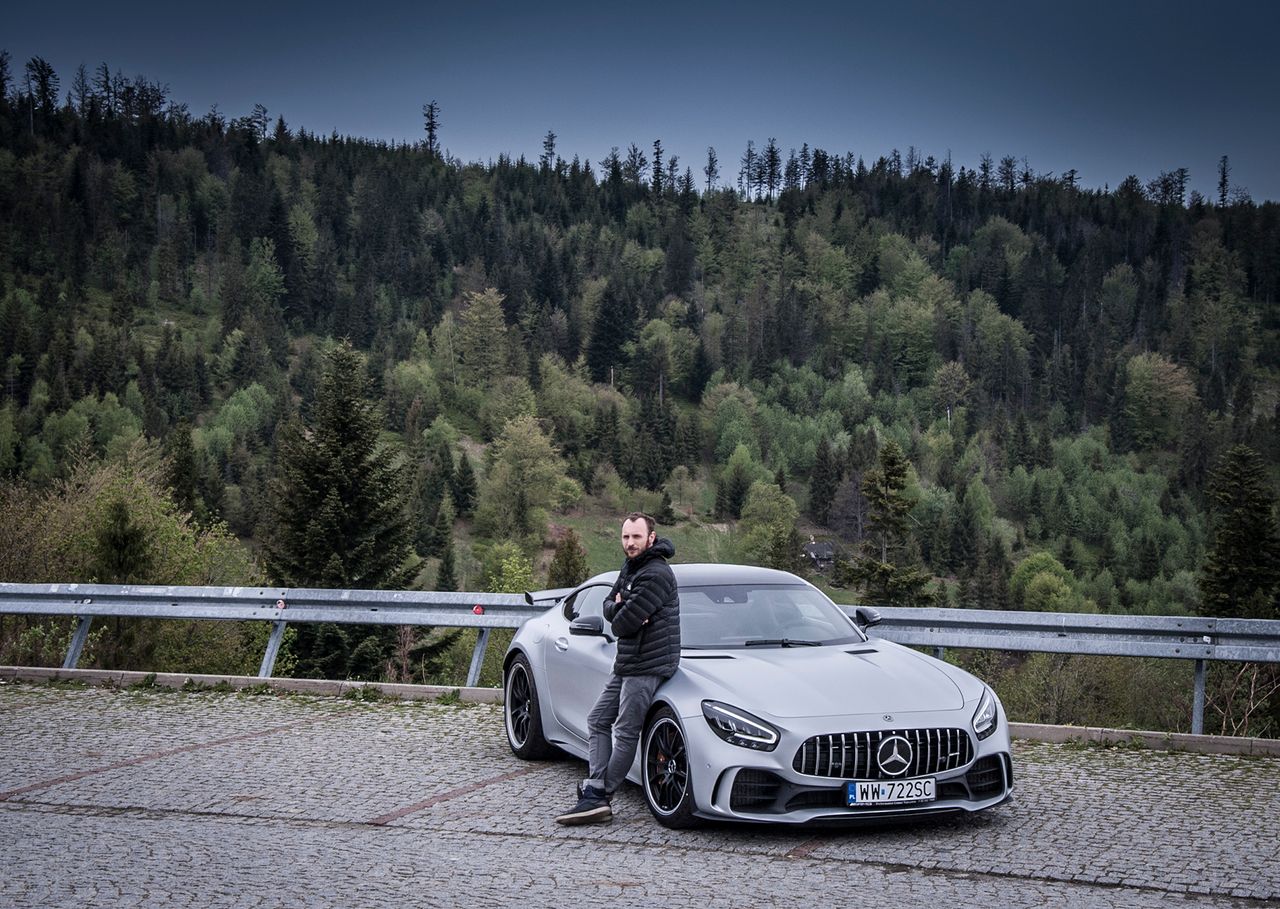 Mercedes-AMG GT R na Przełęczy Salmopolskiej (fot. Mateusz Żuchowski)
