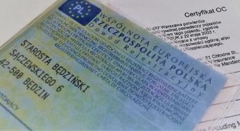 Cyfrowy dowód rejestracyjny zamiast papierowego. Ministerstwo podało datę