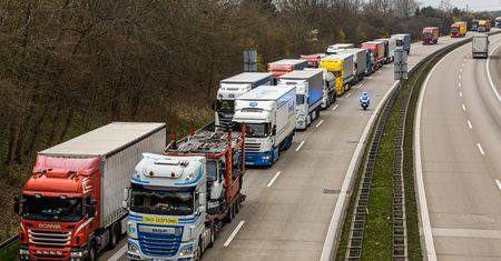 Cele klimatyczne dla ciężarówek. UE łagodzi przepisy