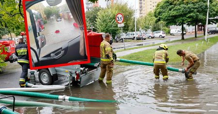 Ulice i auta pod wodą. Żywioł szaleje nad Polską