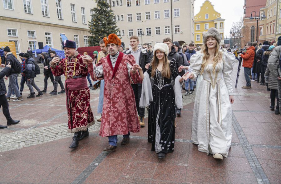 Maturzyści zatańczą poloneza w Opolu