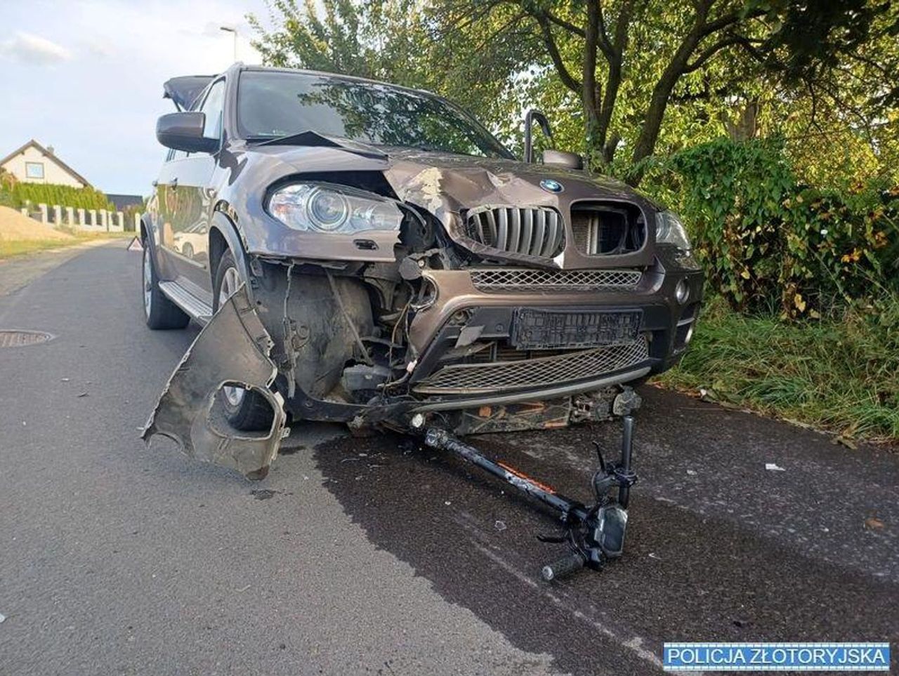 Wilków-Osiedle: Czołowe zderzenie hulajnogi elektrycznej z BMW