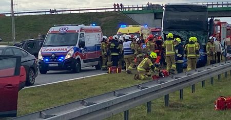 Wypadek autobusu. Burmistrz zwołał sztab kryzysowy