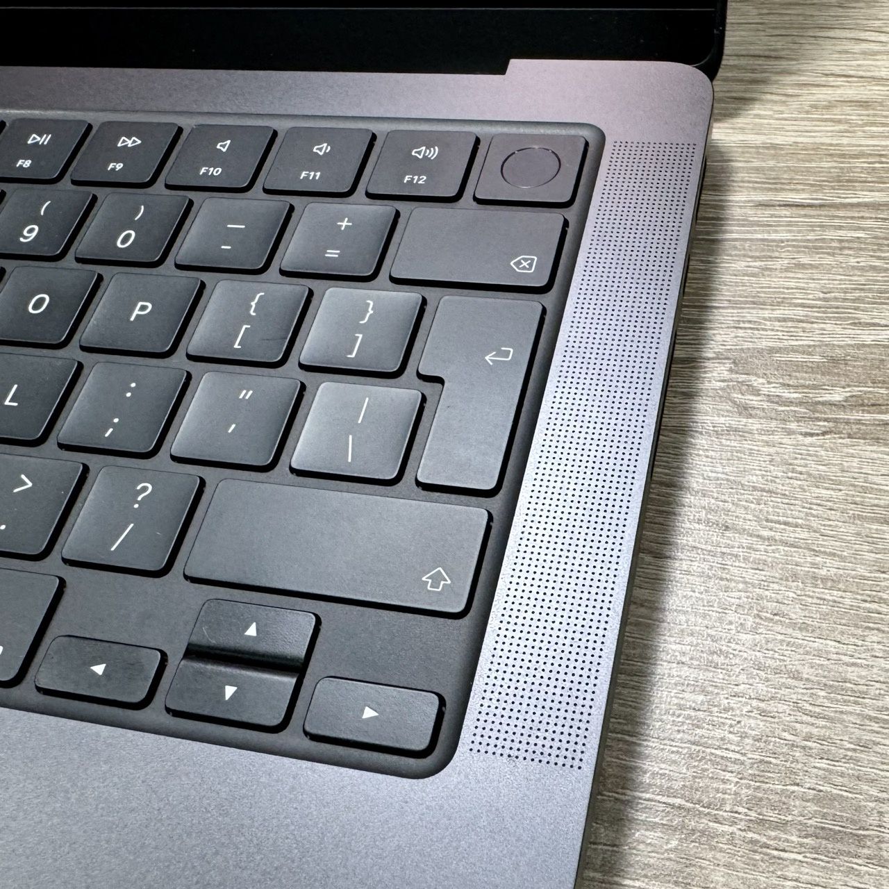 MacBook Pro m3 max głośniki