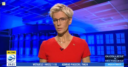 Przyniósł do studia zdjęcie Kaczyńskiego. "Jest ze mną mały Jarosław"