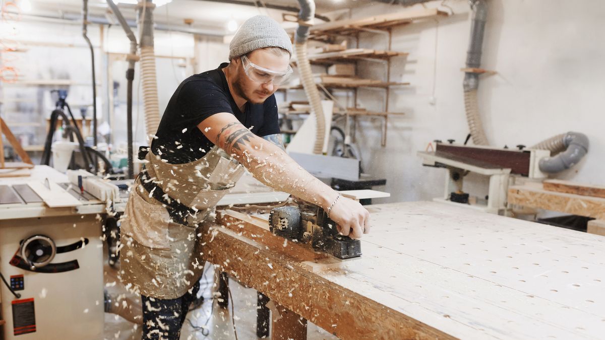 Nastroje menedżerów w przemyśle poprawiają się, co pokazuje indeks PMI