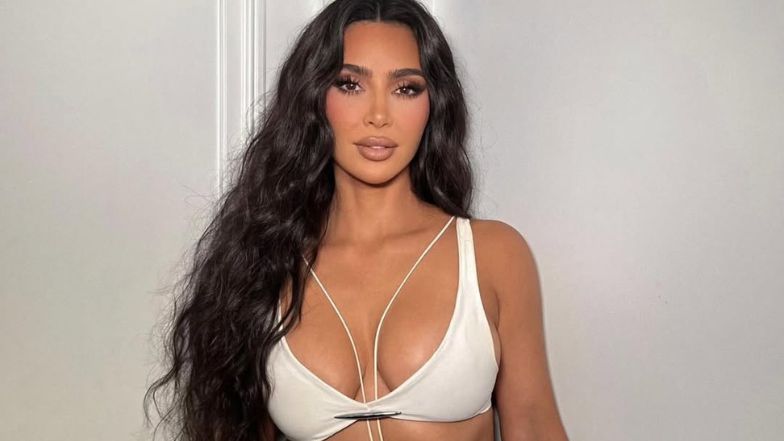 Kim Kardashian w bieliźnie chwali się zgrabną sylwetką