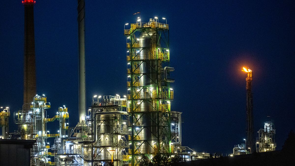 Flammable gases released from a flare stack at the PCK Schwedt oil refinery, operated by PCK Raffinerie GmbH which is controlled by Rosneft Oil Co., in Schwedt, Germany, on Monday, May 9, 2022. A plan to ban Russian oil imports by the end of the year threatens to choke off supplies to the facility in the small town of Schwedt, which would cripple Berlin and much of eastern Germany in the process. Photographer: Krisztian Bocsi/Bloomberg via Getty Images