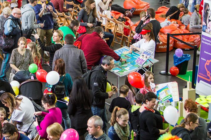 Warszawa. Tegoroczne Warszawskie Dni Rodzinne to ponad sto różnych wydarzeń w różnych dzielnicach stolicy. W sobotę 11 września będzie wielki rodzinny piknik na błoniach PGE Narodowy (Fundacja Zwalcz Nudę)