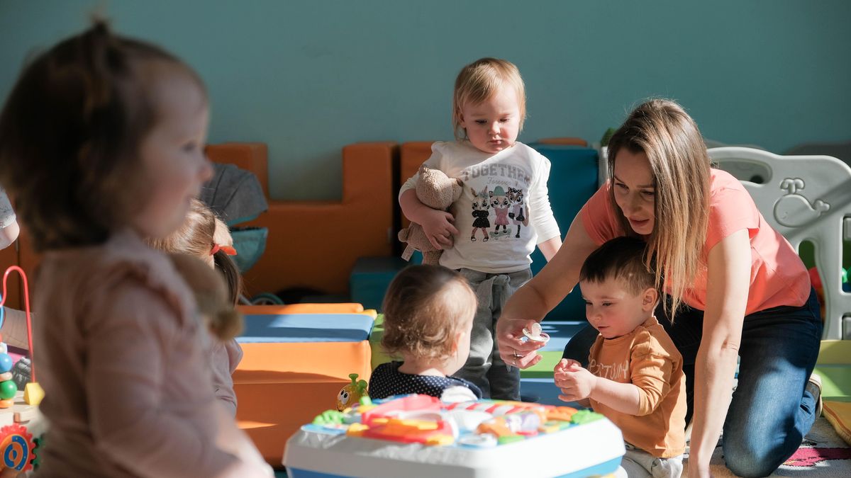 ��obek
�abia Wola, 12.04.2022. ��obek gminny w �abiej Woli, 12 bm. Plac�wk� odwiedzili premier oraz minister rodziny i polityki spo�ecznej. (mm/doro) PAP/Mateusz Marek
Mateusz Marek
dzieci, krajowa, spotkanie, wizyta, ��obek