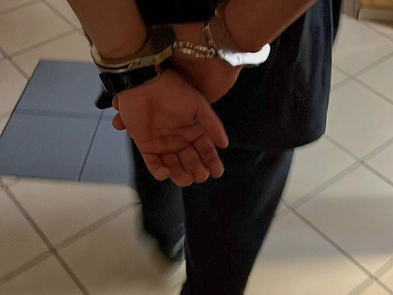 Goleniów. Matka odkryła, że nieletnia córka pisze ze zboczeńcem. Natychmiast zaalarmowała policję