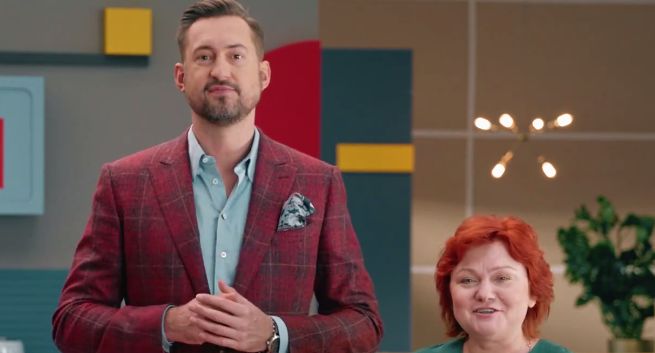 Marcin Prokop pokazuje historie klientów w kampanii Warty (wideo)