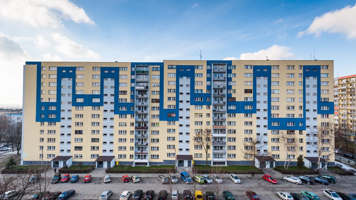 Przeludnienie, pogarszająca się infrastruktura i brak tanich mieszkań – to problemy, z którymi zmaga się dziś większość aglomeracji. W wielkich miastach, jak w soczewce, skupia się ogromne zróżnicowanie społeczne, dysproporcja w zarobkach czy różnica w jakości życia. 