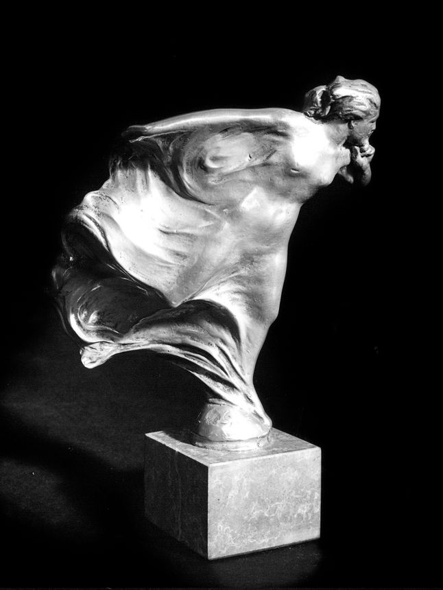 Oryginalna rzeźba "The Whisper" Charlesa Sykesa (fot. Rolls-Royce)