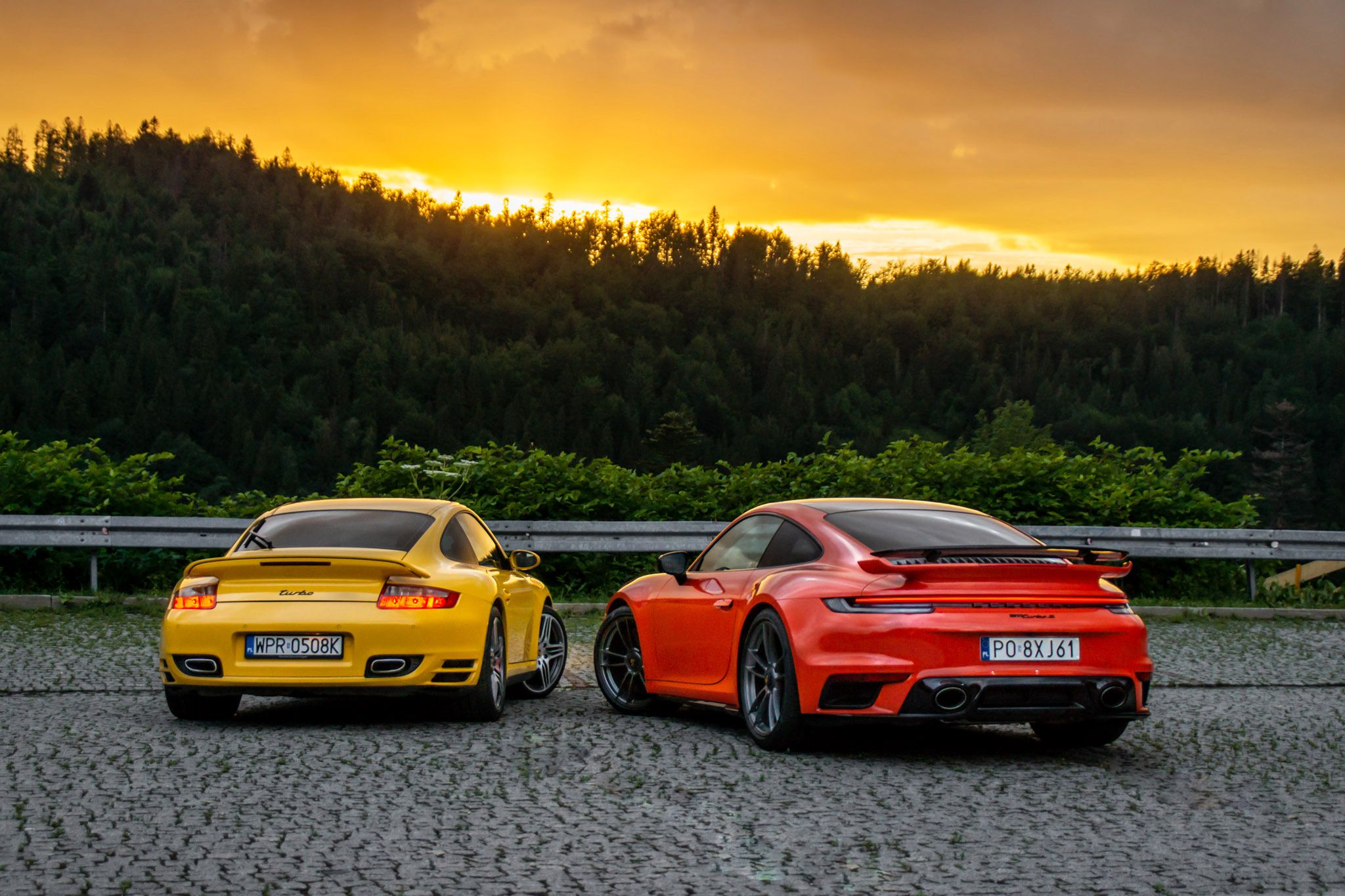 Porsche 911 992 Turbo S vs. 911 997 Turbo