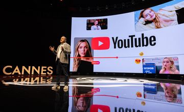 YouTube testuje konwersacyjną AI na Smart TV i konsolach