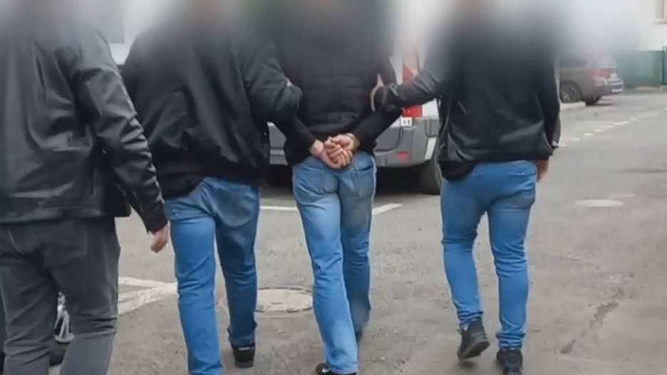 Mężczyzna wtargnął do domu starszej kobiety i zgwałcił ją