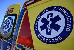 Tragedia w Warszawie. Znaleziono mężczyznę z nożem w klatce