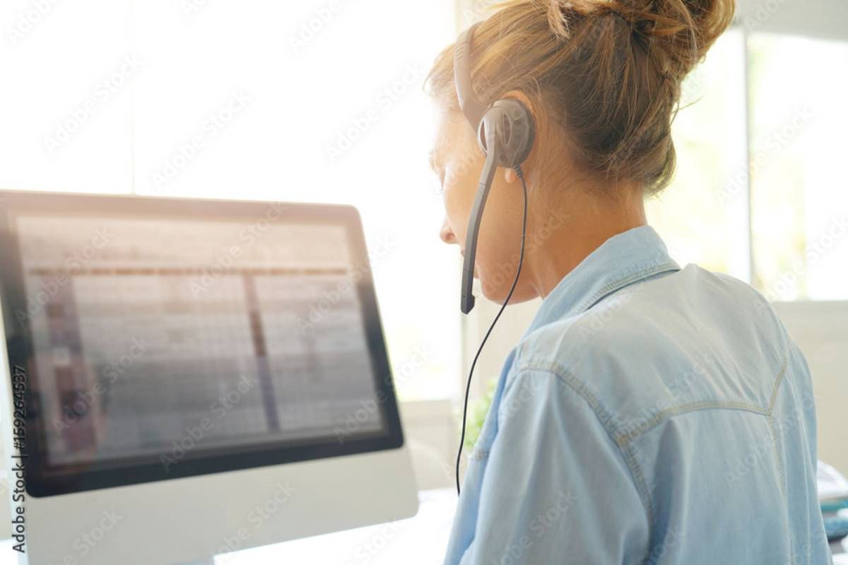 Ważna informacja dla seniorów – dyżury telefoniczne ZUS. Wszystko o rencie wdowiej