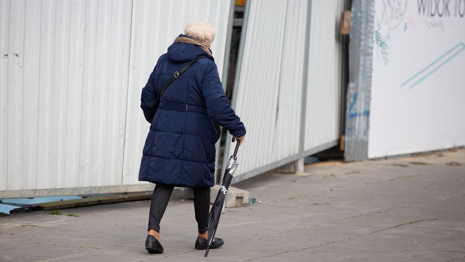 spacer senior emerytka emeryt emerytura
