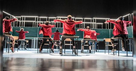 „Sposób na Alcybiadesa” – klasyka młodzieżowej literatury w nowoczesnej odsłonie w Teatrze Osterwy