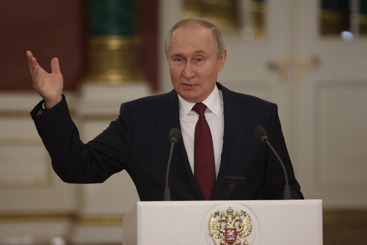 Putin pogrążył Rosję w mroku. "Są zastraszani jak zwierzęta"