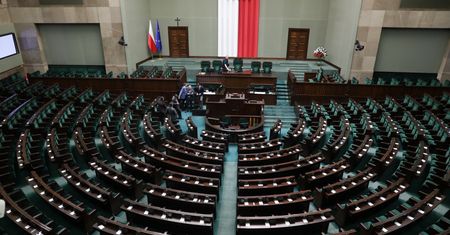Burzliwy dzień w polskiej polityce. Gorące komentarze w studiu [Oglądaj na żywo]