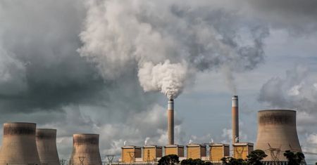 Koronawirus. Zanieczyszczenie powietrza może zwiększać ryzyko śmierci na COVID-19