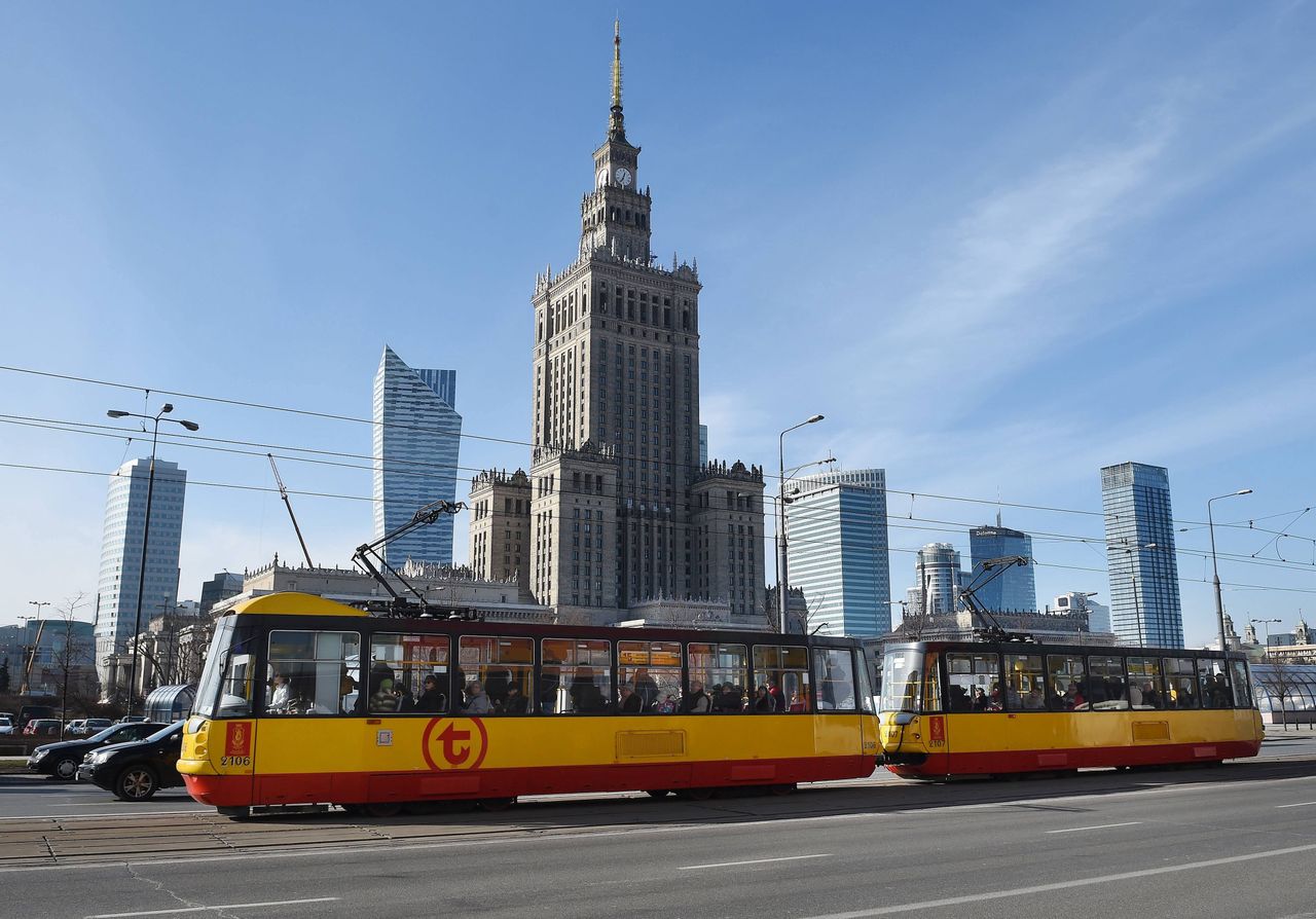 Warszawa. W wakacje zmieni się rozkład komunikacji miejskiej